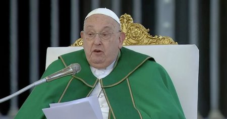 Starea de sanatate a papei Francisc s-a inrautatit. Medicii i-au schimbat tratamentul