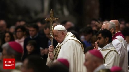 Papa Francisc ramane in spital. Medicii i-au schimbat tratamentul pentru a face fata unei situatii clinice <span style='background:#EDF514'>COMPLEX</span>e