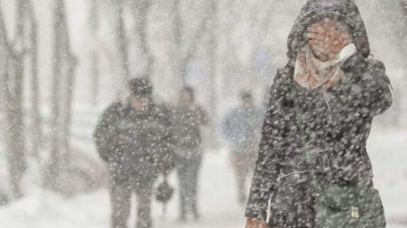 Ger si ninsori in urmatoarele 24 de ore, in Capitala. Se asteapta inca 15 centimetri de zapada