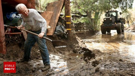 Bilantul victimelor inundatiilor in estul SUA creste la 13 morti. Mai multe persoane, date disparute