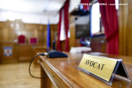 Avocat din Bucuresti, trimis in judecata dupa ce i-a divulgat clientului informatii confidentiale