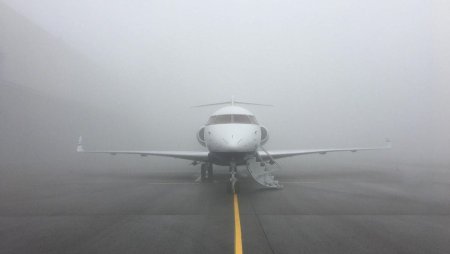 Aterizare de urgenta la Cluj pentru un avion cu peste 200 de pasageri la bord, din cauza unei defectiuni la fuselaj