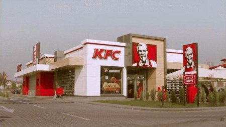 KFC isi muta cartierul general american din Kentucky in Texas