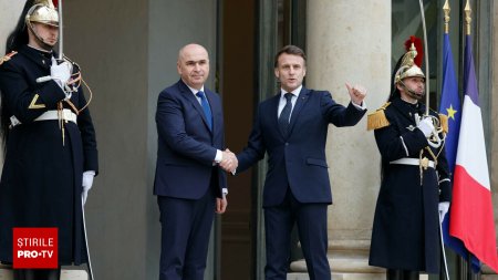 Presedintele interimar Ilie Bolojan, primit de Emmanuel Macron la Palatul Elysee