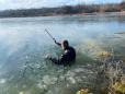 Salvatorii Salvamont Gorj si-au testat limitele: Exercitiu de scufundare sub gheata in Lacul Sambotin (FOTO)