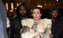 Kanye West a facut publica o imagine cu <span style='background:#EDF514'>BIANCA</span> Censori dezbracata pentru a-si promova noul film: 