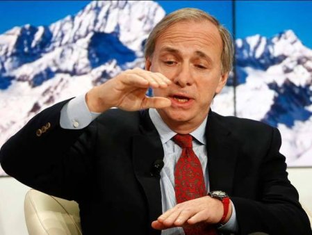 Avertismentul legendarului investitor Ray Dalio, fondatorul Bridgewater: Economia americana va suferi un infarct daca datoria publica nu este redusa. Va apropiati de moment. Estimarea mea e undeva la trei ani