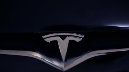 Dezastru pentru Elon Musk: Vanzarile Tesla au scazut cu 76% luna trecuta in Germania, dupa ce controversatul miliardar american a incercat sa influenteze alegerile