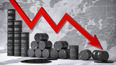 Pretul <span style='background:#EDF514'>BARILUL</span>ui de petrol a ajuns la cel mai scazut nivel din ultimii trei ani, in urma tensiunilor comerciale globale