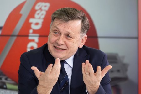 Crin Antonescu, interviu cu cartile pe masa la Prietenii lui Ovidiu: Daca ies presedinte, asta e prioritate pentru mine, nu termin mandatul fara!