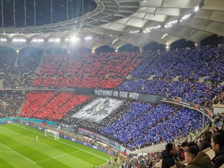 Tot Bucurestiul asteapta cu rasuflarea taiata cel mai important meci al FCSB din ultimii 17 ani. UPDATE: Fluierul de final. FCSB pierde cu 1-3 in fata Lyon. GALERIE FOTO