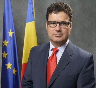 Rectorul SNSPA, Remus Pricopie, a depus o <span style='background:#EDF514'>CONTESTATIE</span> la inregistrarea candidaturii lui Calin Georgescu