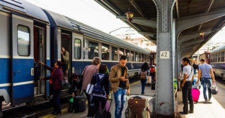 Studentii isi pot cumpara biletele de tren si online