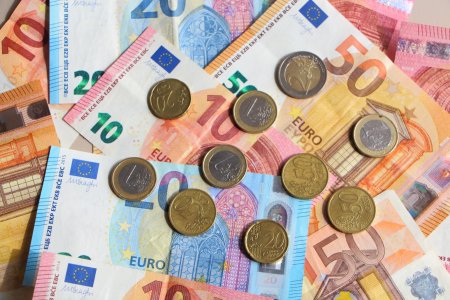 Economia Romaniei, afectata de cel mai ridicat deficit din UE. Ce scrie presa din Germania