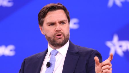 JD Vance, intr<span style='background:#EDF514'>UCHI</span>parea a ceea europenii dispretuiesc la America. A enervat pe toata lumea