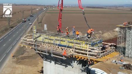 Cum se misca UMB pe lotul 2 al Autostrazii (A7) Focsani - Bacau (VIDEO)