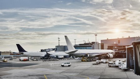 Transportul aerian, afectat de greve in Germania, luni: MAE a emis o atentionare de calatorie. Ce aeroporturi vor avea <span style='background:#EDF514'>CURSE</span> intarziate