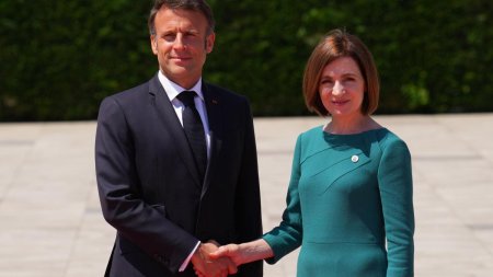 Maia Sandu se intalneste cu Em<span style='background:#EDF514'>MANUEL</span> Macron la Paris: Discutii despre viitorul Republicii Moldova in UE