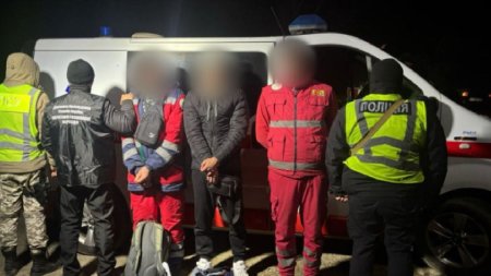 Ucrainenii deghizati echipaj de ambulanta ca sa scape de recrutare, prinsi aproape de granita cu Romania