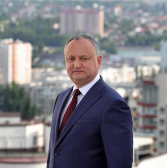 <span style='background:#EDF514'>IGOR DODON</span> critica decizia BEC privind candidatura lui Georgescu intr-un interviu pentru presa rusa: Este un precedent periculos pentru Moldova