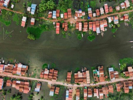 Inundatii devastatoare in Argentina: numerosi morti si disparuti