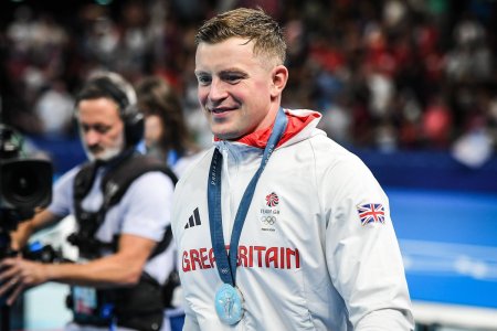 Inspirat de propria poveste, un campion olimpic britanic vrea sa-i ajute pe tinerii care fac sport si sunt la limita saraciei » S-a intalnit cu David Popovici la Bucuresti