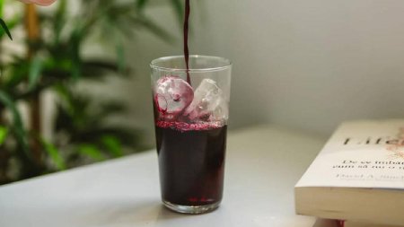 Suc de aronia, antioxidant natural pentru energie si vitalitate 