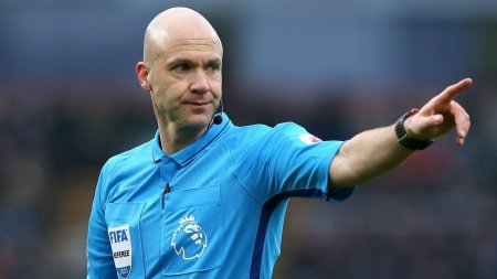 <span style='background:#EDF514'>ARBITRAJ</span> britanic pentru FCSB: Anthony Taylor va conduce duelul de la Lyon