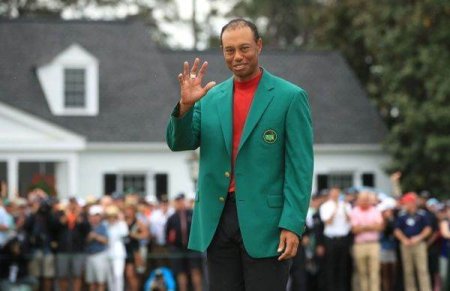 Golf: <span style='background:#EDF514'>TIGER</span> Woods a fost operat