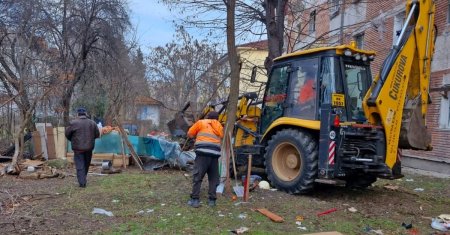 Obiceiurile de la sat, aduse la bloc, ii enerveaza pe romani: Vecinii se comporta de parca ar fi pe propria mosie