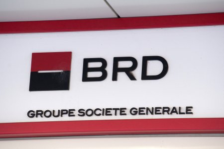 Bursa. BRD SocGen cheama <span style='background:#EDF514'>ACTIONARII</span> sa voteze dividende in valoare de peste 700 mil. lei, jumatate din profitul de anul trecut. Randament de 5,8%