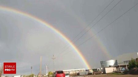 Dublu curcubeu dupa ploaie. Natura a facut spectacol, la Timisoara