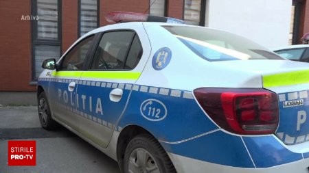 Nervos ca i s-a atras atentia dupa ce nu a oprit la trecerea de pietoni, un taximetrist din Braila a scos o bata din masina