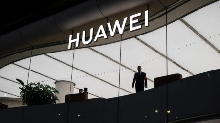 Parlamentul European a interzis accesul lobbyistilor <span style='background:#EDF514'>HUAWEI</span> in sediu, in urma acuzatiilor de luare de mita