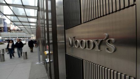 Agentia de rating Moody’s a inrautatit perspectiva Romaniei, de la stabila la negativa