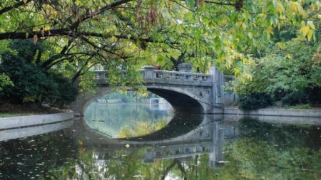 Vreme de neinteles! Capitala trece de la temperaturi record de 28 de grade la posibile ninsori, in doar trei zile