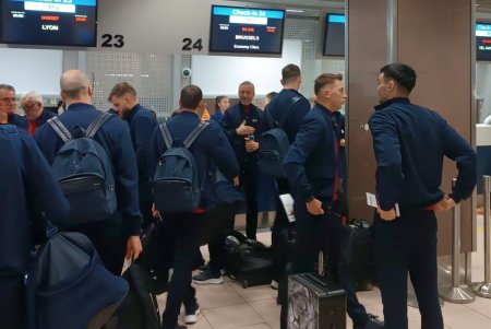 Peripetii pentru FCSB, la intoarcerea de la Lyon: un jucator s-a ratacit in aeroport si tot lotul a avut de suferit