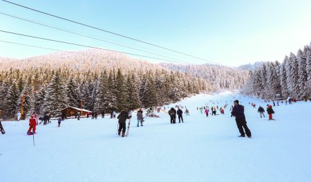 Sezonul de schi in Poiana Brasov se incheie pe 30 martie. Tarife reduse pentru ultimele zile pe partie