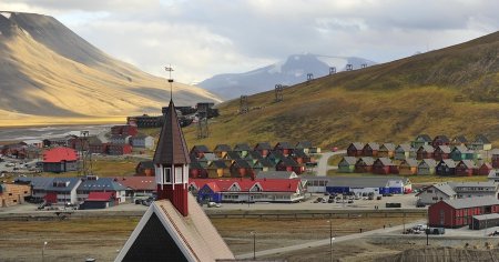 Norvegia raspunde acuzatiilor Rusiei ca milita<span style='background:#EDF514'>RIZEA</span>za arhipeleagul arctic Svalbard