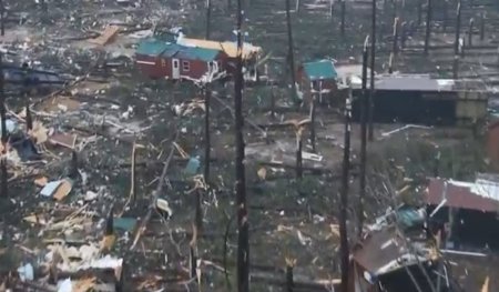 Tornadele au ucis 33 de oameni in Statele Unite si au lasat alte mii fara curent electric