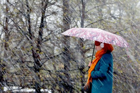 METEO. Prognoza ANM: Vremea se raceste in toata tara, iar ploile se transforma treptat in lapovita si ninsoare