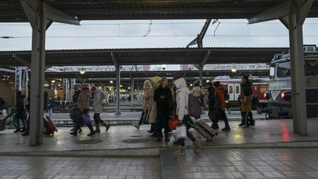 Pana de electricitate in Gara de Nord, dupa ce linia de contact a cazut pe o locomotiva. Situatia, remediata partial