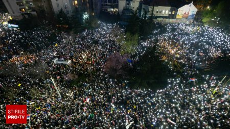 Coruptia ucide si in Serbia. Sute de mii de sarbi au iesit in strada, nemultumiti de anii de dictatura si coruptie