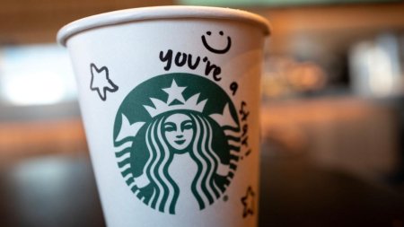 Starbucks, obligata sa plateasca 50 de milioane unui livrator care s-a ars cu cafea fierbinte