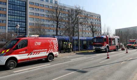 Femeie incendiata intr-un tramvai, in miezul zilei, in Germania. Suspectul a fugit si este cautat de politie in tot orasul