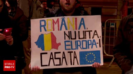 Manifestatiile pro-Europa au continuat in Cluj-Napoca. Ploaia nu i-a oprit pe cei care au scandat pentru valori europene