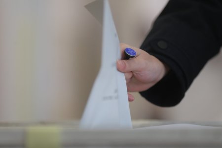 Over 5,000 Romanians registered to vote by mail in the presidential elections