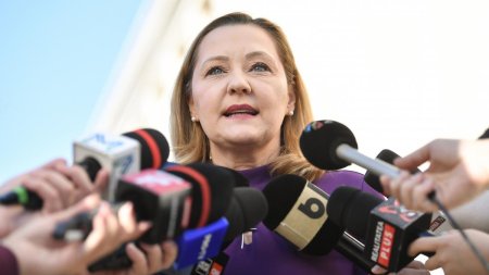 Elena Lasconi: Avem nevoie de oameni curajosi si nesantajabili pentru a avansa