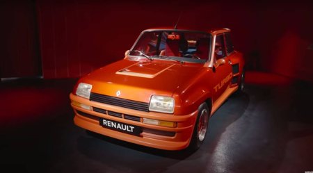 Supercarul de buzunar” de la <span style='background:#EDF514'>RENAULT</span>, cu 500 de cai putere si bateria care se incarca imediat. Este varianta moderna a unei legende (Video)