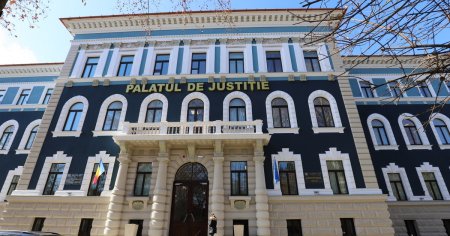 Palatul de <span style='background:#EDF514'>JUSTITIE</span> din Deva a fost modernizat dupa 125 de ani. Noua fata a cladirii istorice de sub Cetatea Devei